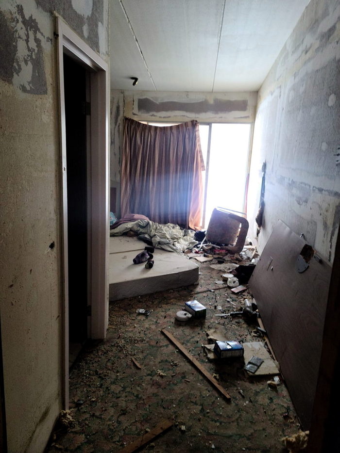 Howard Johnsons (Cosmo Extended Stay Motel) - From Tony J Mcdonald On Facebook (newer photo)